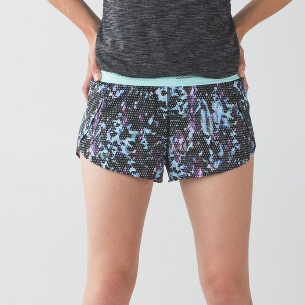 LULULEMON FIRST DESCENT FLORAL SPLIT SECOND  SHORTS